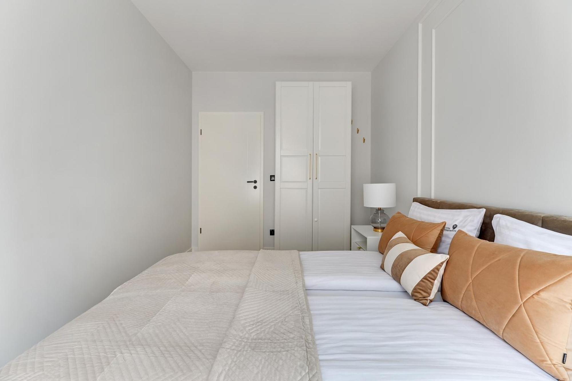 Scala City Center Magic Apartments With Parking By Lion Apartments Гданьск Экстерьер фото